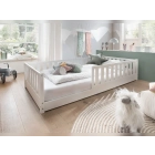 Het witte Infanskids Fenna bodembed in een moderne kinderkamer van PS Slapen.