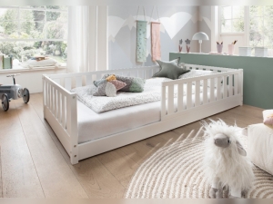 Het witte Infanskids Fenna bodembed in een moderne kinderkamer van PS Slapen.