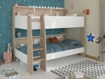 Modern Parisot Shelter stapelbed wit eiken in een compleet ingerichte kinderkamer.